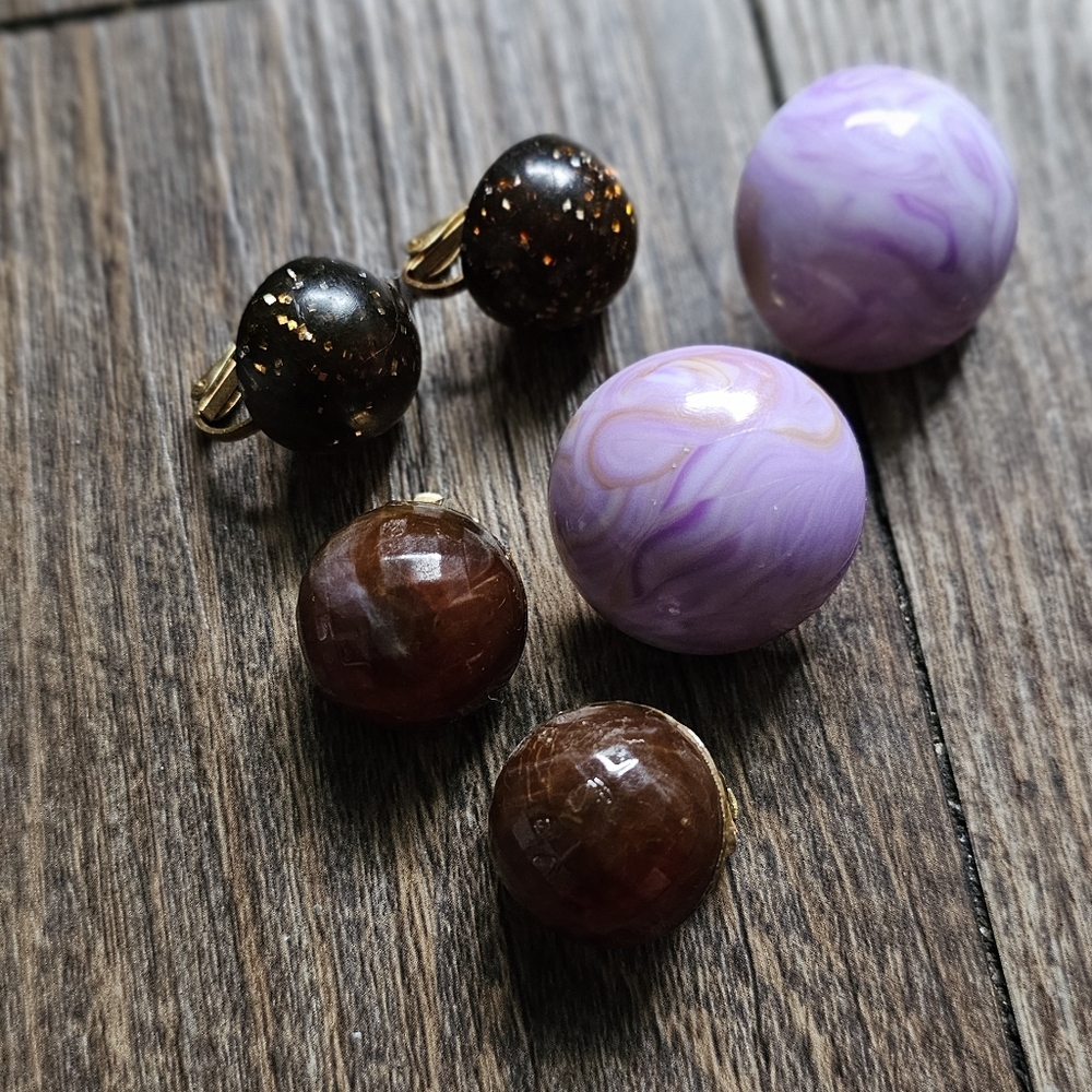 Vintage 50's/60's clip-on earrings. Made in Hong Kong. Set of 3.